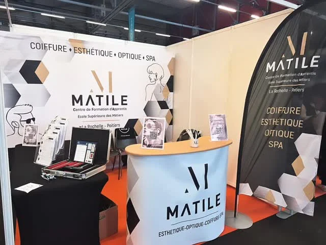 📍 J2, Nous sommes présents aujourd’hui au Salon de l’Apprentissage et de l’Orientation de Poitiers !

Venez rencontrer notre équipe et découvrir nos formations, nos parcours en apprentissage et les opportunités professionnelles qui vous attendent 🚀

👉 Orientation, projets professionnels, alternance : nous sommes là pour répondre à toutes vos questions et vous accompagner dans votre avenir.

Nous avons hâte d’échanger avec vous !

- École & CFA MATILE 🎓

#ecolematile #jaunaymarigny #esthetique #coiffure #optique